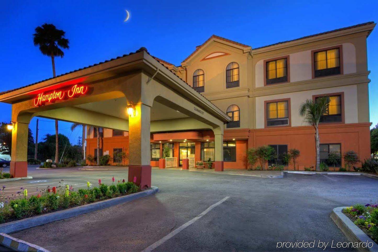 Hampton Inn Санта Круз Екстериор снимка